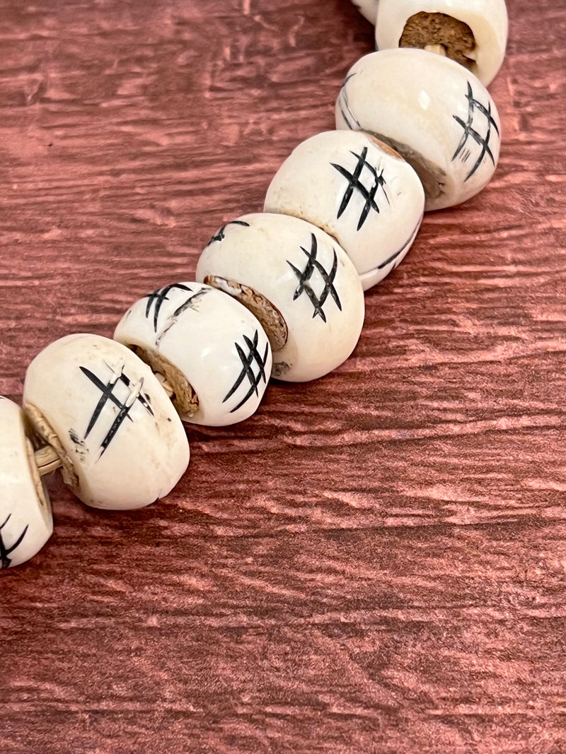 Cameroonian Beads: Manjo