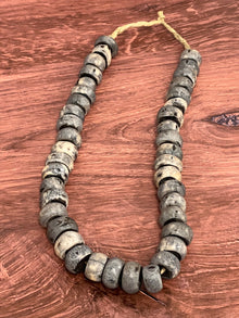 Cuentas camerunesas: Edea 