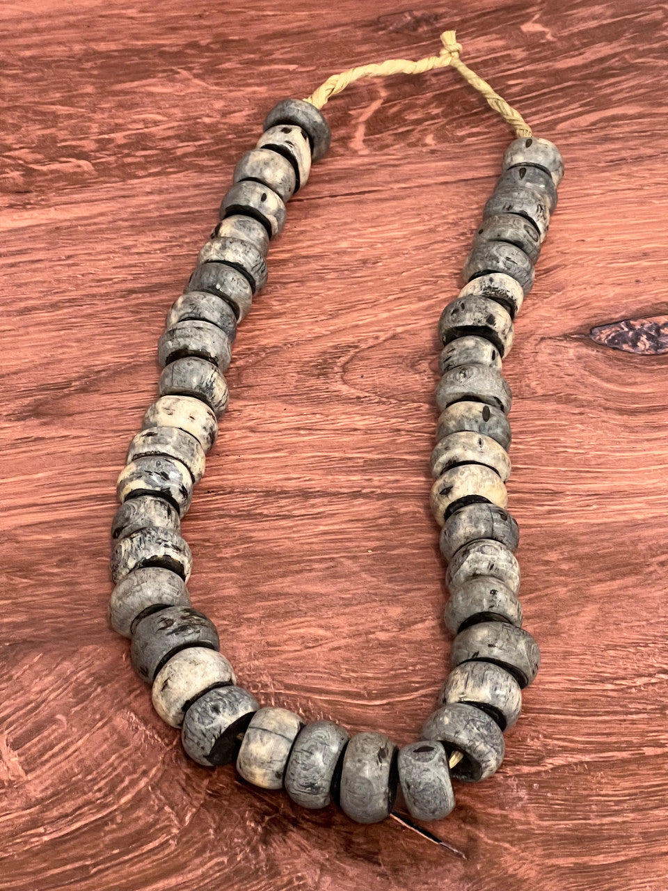 Cuentas camerunesas: Edea 