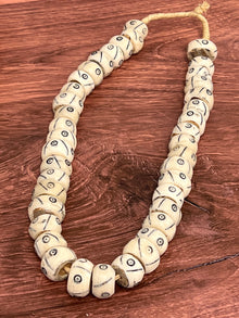 Cameroonian Beads: Bamenda